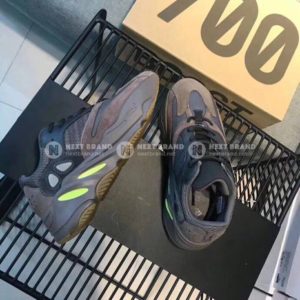 фото Кроссовки Adidas Yeezy Boost 700 R1113