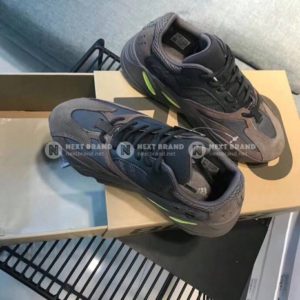 фото Кроссовки Adidas Yeezy Boost 700 R1113