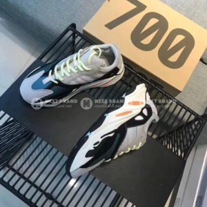 фото кроссовкиAdidas Yeezy Boost 700 R1114