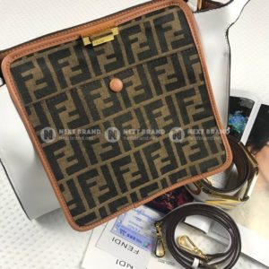 Фото Сумка Fendi Peekaboo N5398