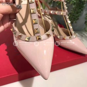 Фото босоножек Valentino Rockstud F4065