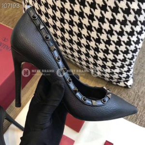 Фото туфель Valentino Rockstud F4079