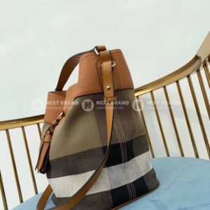 Фото Сумка Burberry Ashby Hobo Q1300