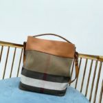 Фото Сумка Burberry Ashby Hobo Q1300