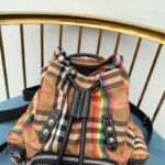 Фото Рюкзак Burberry Rainbow Check Rucksack Q1313