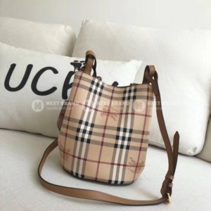 Фото Сумка Burberry Ashby A1732