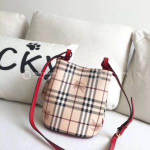 Фото Сумка Burberry Ashby A1733