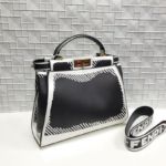 Фото Сумка Fendi Peekaboo V3185