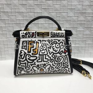 Фото Сумка Fendi Peekaboo V3186