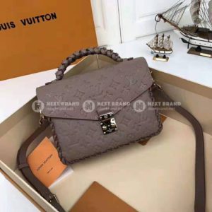 Фото Сумка Луи Виттон Pochette Metis Q2738