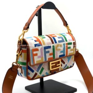 Фото Сумка-клатч Fendi Baguette G3797