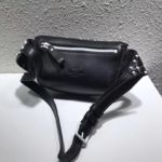 Фото Сумка поясная Valentino Rockstud G1963