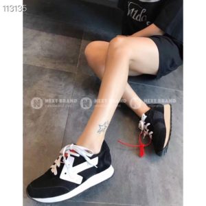 фото Кроссовки Off-White Runner R2178