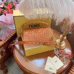 фото Сумка-клатч Fendi R2406