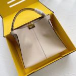 Фото Сумка Fendi Peekaboo V2198