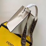 Фото Сумка Fendi Peekaboo V2198