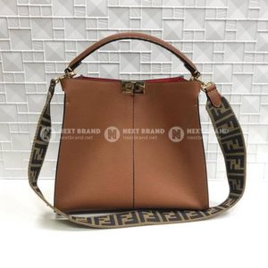 Фото Сумка Fendi Peekaboo V2197