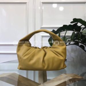 фото Сумка Боттега Венета Shoulder Pouch Q4285