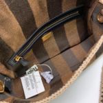фото Сумка-клатч Fendi Baguette Q4737