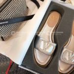 фото Шлепанцы Valentino VLogo Q4467