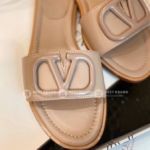 фото Шлепанцы Valentino VLogo Q4469