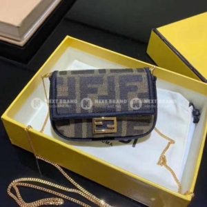 Фото Сумка на пояс Fendi Baguette G3908