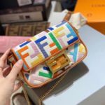 Фото Сумка-клатч Fendi Baguette G3905