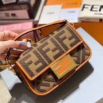 Фото Сумка-клатч Fendi Baguette G3907