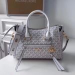 Фото Сумка Michael Kors Carine G3890