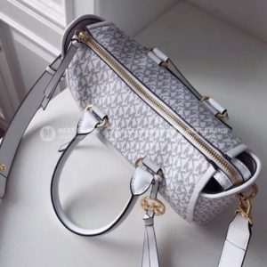 Фото Сумка Michael Kors Carine G3890