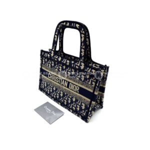 фото Сумка Dior Book Tote Q5134