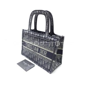 фото Сумка Dior Book Tote Q5137