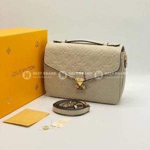 фото Сумка Луи Виттон Pochette Metis N6886