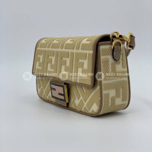 Фото Сумка-клатч Fendi Baguette V2944