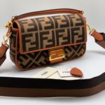 Фото Сумка-клатч Fendi Baguette G4304