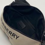 фото Сумка на пояс Burberry N7448