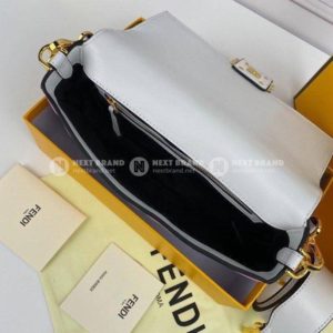 Фото Сумка Fendi Baguette Medium V3404