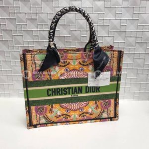 Фото Сумка Dior Book Tote V4335