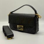 фото Сумка-клатч Fendi Baguette K2487