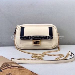 Фото Сумка Fendi Easy 2 Baguette M3582