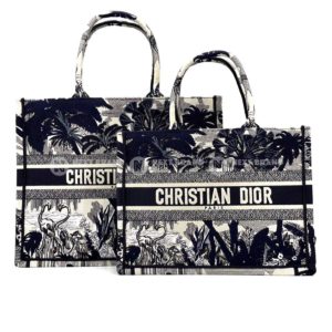 Фото Сумка Dior Book Tote V3994