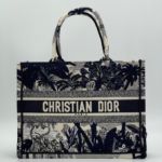 Фото Сумка Dior Book Tote V3994