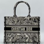 Фото Сумка Dior Book Tote V3817