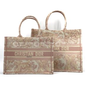 Фото Сумка Dior Book Tote V3818