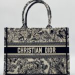 Фото Сумка Dior Book Tote V3819