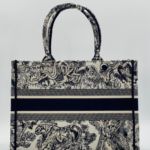 Фото Сумка Dior Book Tote V3819