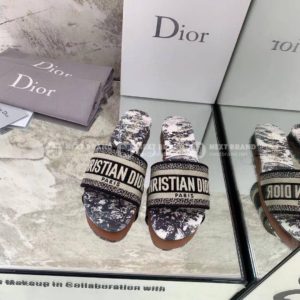 Фото Шлепанцы Dior DWay G5474