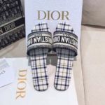 Фото Шлепанцы Dior Dway G6022