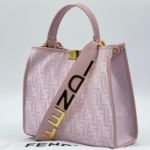 Фото Сумка Fendi Peekaboo M3920