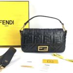 фото Сумка-клатч Fendi Baguette N6062